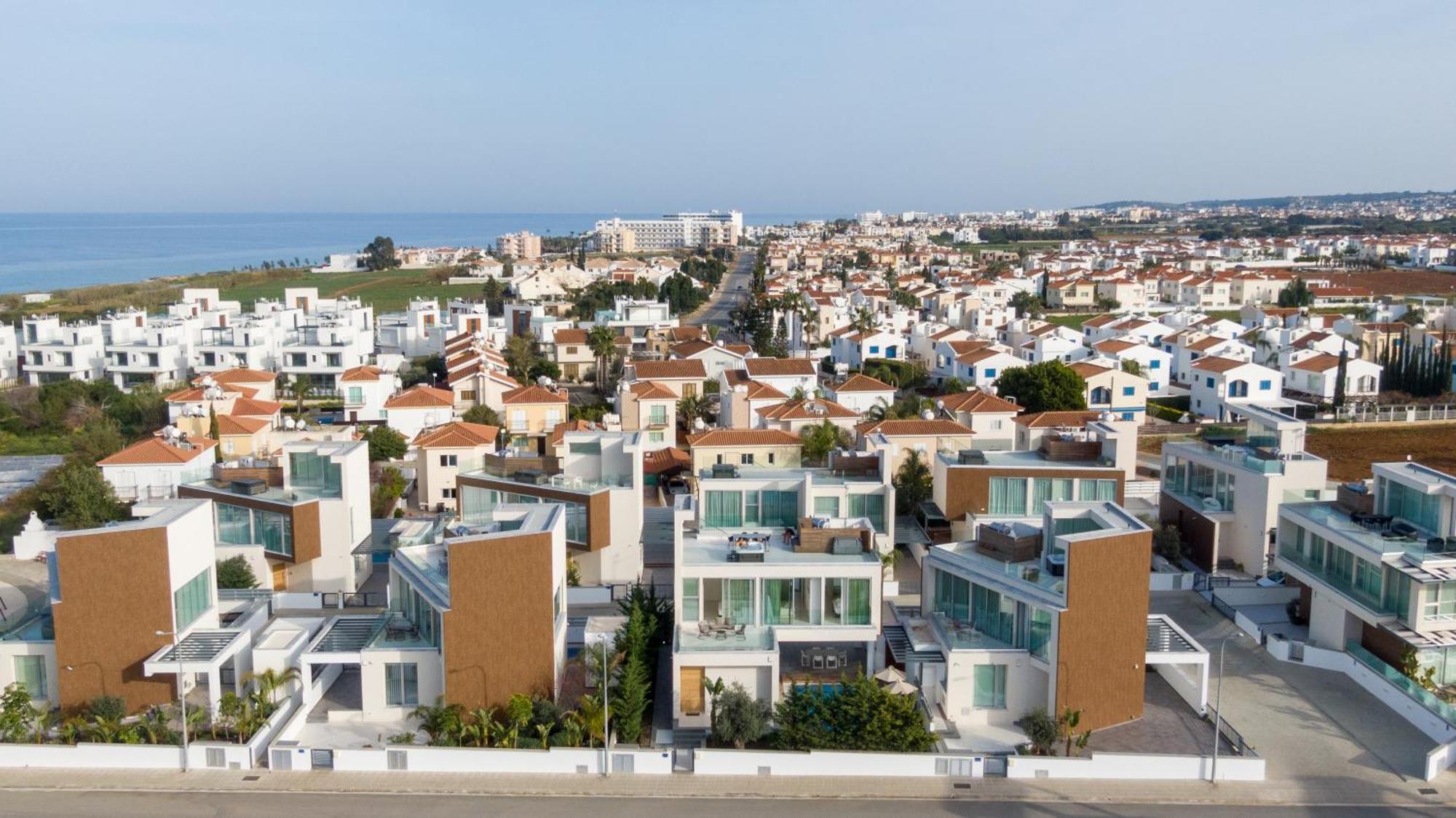 Seaview Luxury Villa Jacuzzi & Pool! 2 Min Beach Protaras Exterior photo